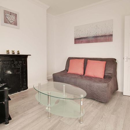 34 New Road Apartment โรเชสเตอร์ ภายนอก รูปภาพ